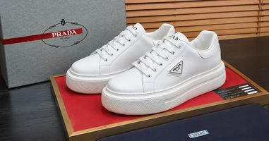 <p>Prada Men Sneakers for Work,Travel,and Weekends</p>