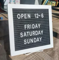 MoonStone MPLS Store Schedule