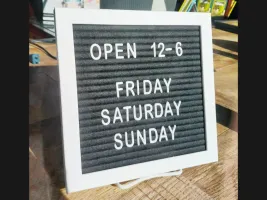 MoonStone MPLS Store Schedule